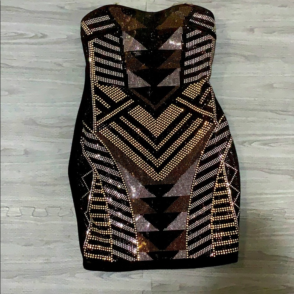 Little black sparkly dress (s)